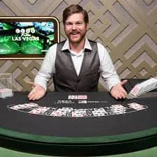slots17 Crash Skyline